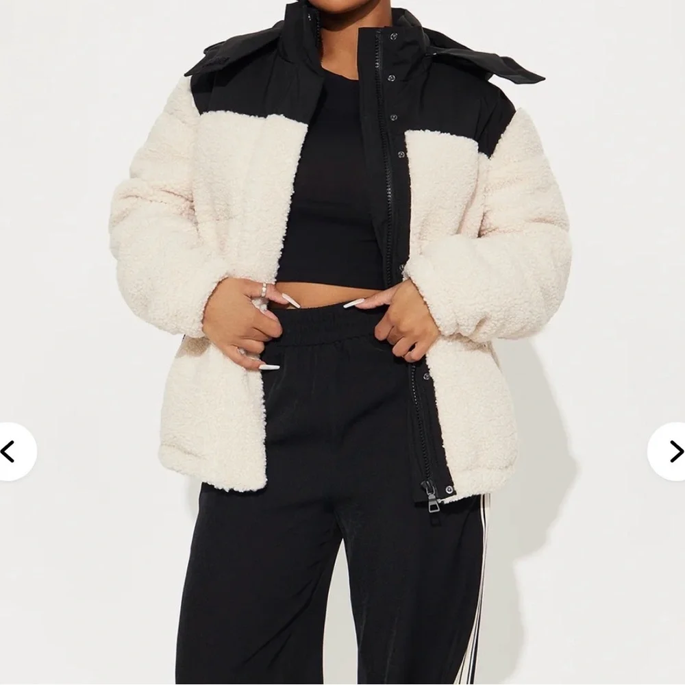 NWOT Fashion Nova Black and Cream Puffer Jacket - Picture 2 of 4